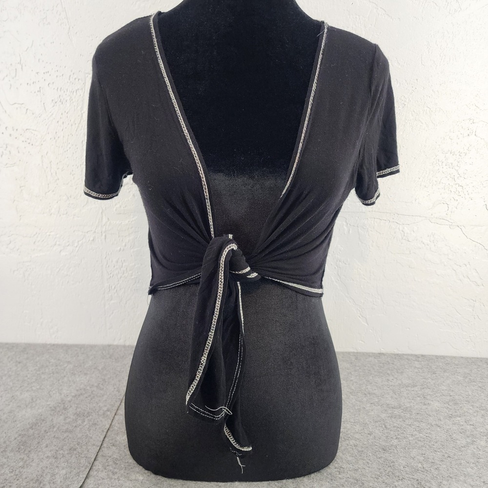 Brit & Bri Medium | Black Contrast Stitch Front Tie Crop Top‎ Y2K Grunge Womens
